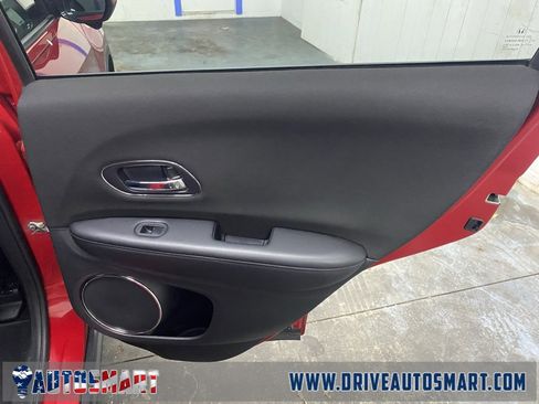 Used 2018 Honda HR-V EX image 17