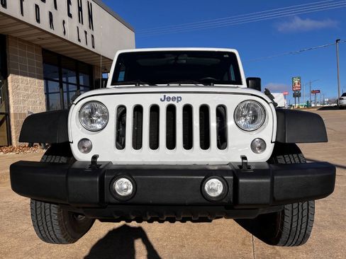 Used 2018 Jeep Wrangler Unlimited Sport w/ Connectivity Group image 7