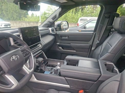 Used 2025 Toyota Sequoia Platinum w/ TRD Off-Road Package AWD/4WD image 10