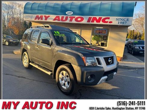 Used 2010 Nissan Xterra S image 1