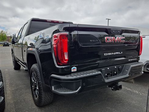 Used 2023 GMC Sierra 2500 Denali w/ Denali Ultimate Package AWD/4WD image 8