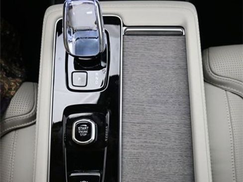 New 2026 Volvo XC90 T8 Ultra image 10