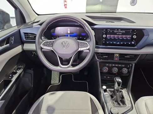 Certified 2023 Volkswagen Taos SE w/ Panoramic Sunroof Package AWD/4WD image 14