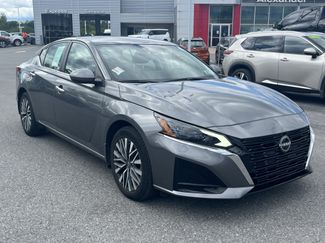 Used 2023 Nissan Altima 2.5 SV w/ SV Premium Package AWD/4WD video 1