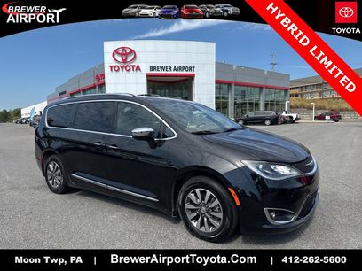 Used 2020 Chrysler Pacifica Limited w/ Advanced Safetytec Group