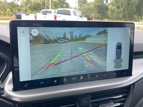 New 2025 Ford Escape SE image 27