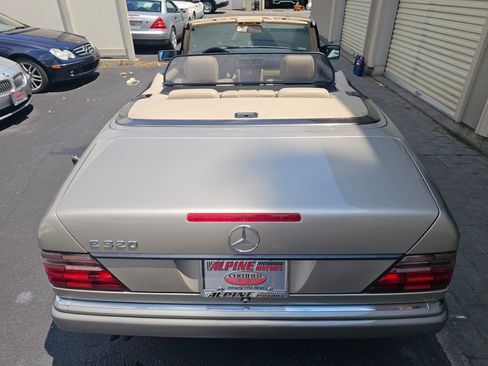 Used 1994 Mercedes-Benz E 320 Convertible image 23