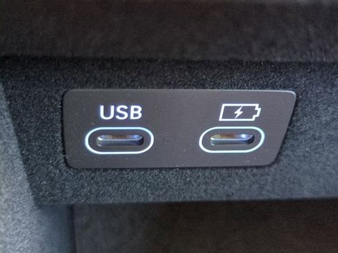 New 2026 Genesis GV70 2.5T Advanced AWD/4WD image 18