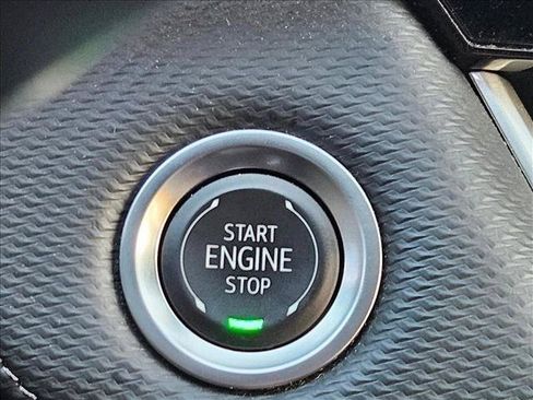 Used 2025 Chevrolet Equinox LT AWD/4WD image 12