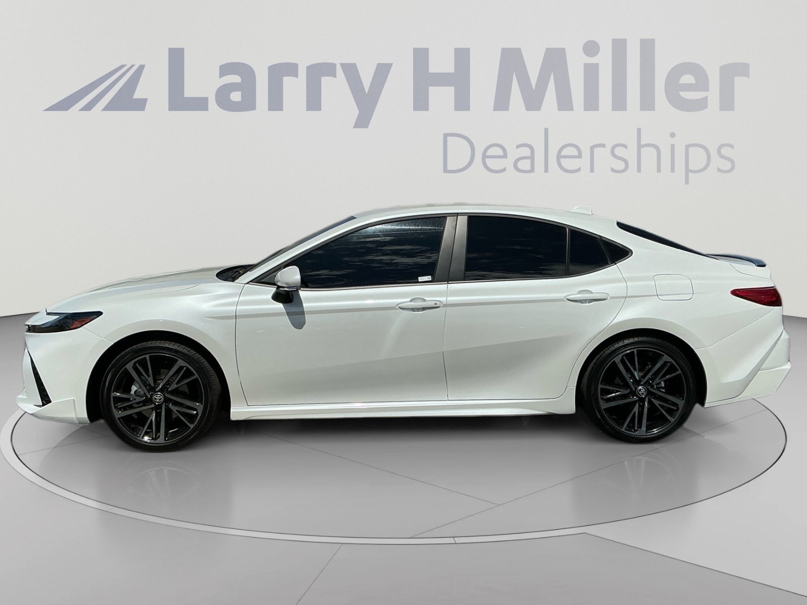 Certified 2026 Toyota Camry XSE AWD/4WD image 2
