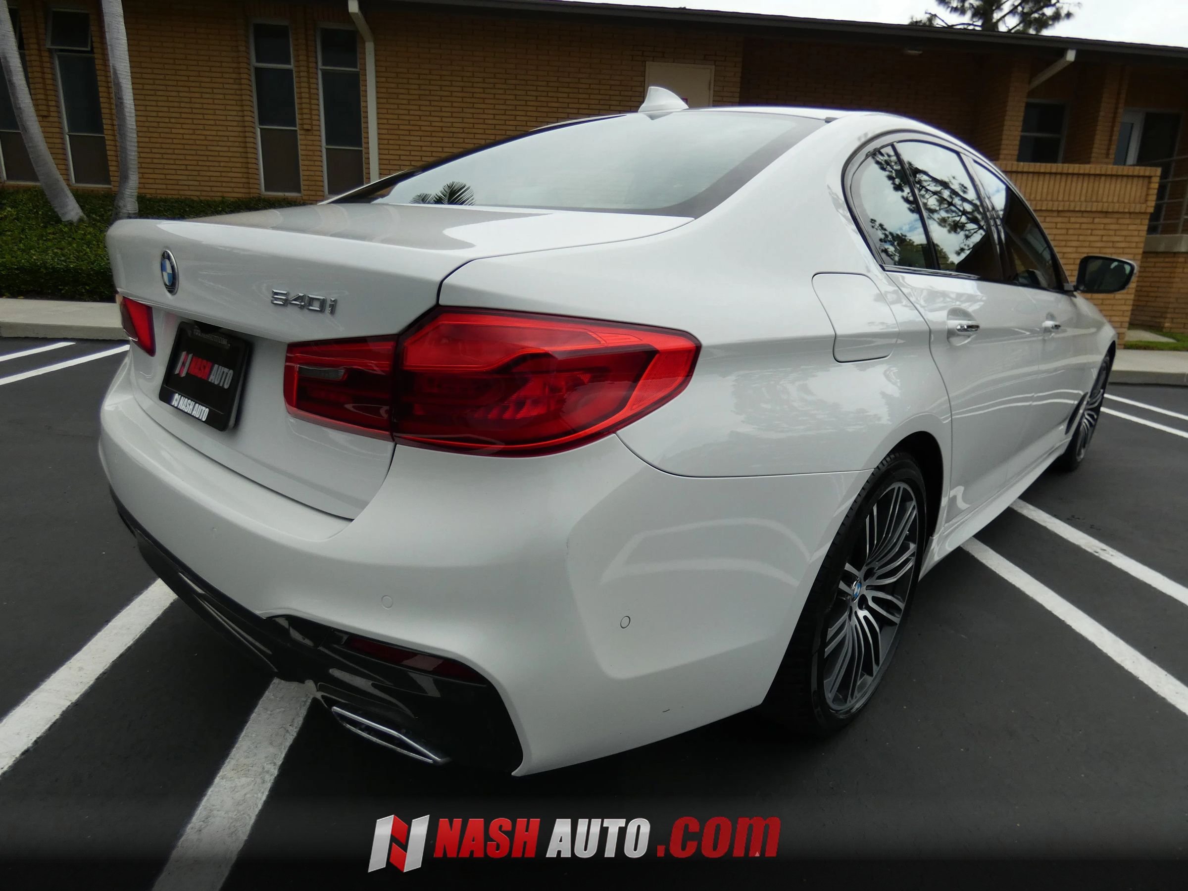 Used 2017 BMW 540i RWD image 8