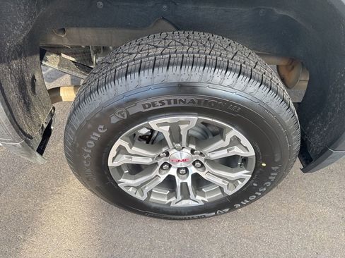 Used 2025 GMC Sierra 1500 SLT image 12