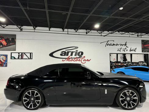 Used 2017 Rolls-Royce Dawn image 14