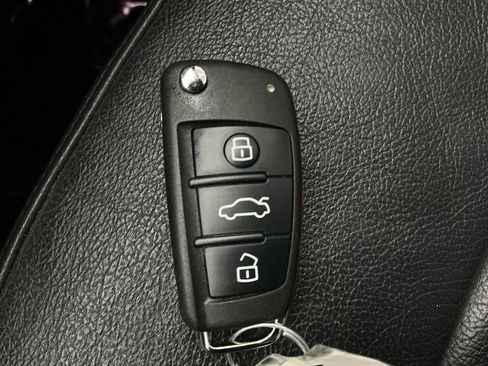 Used 2018 Audi Q3 2.0T Premium FWD image 44