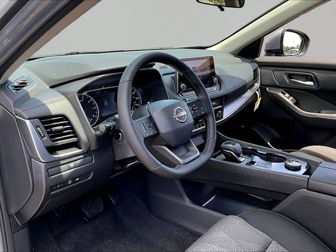 New 2026 Nissan Rogue SV AWD/4WD image 15