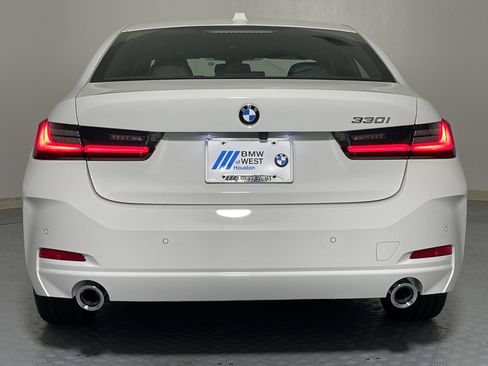 Used 2025 BMW 330i 330i w/ Convenience Package image 9