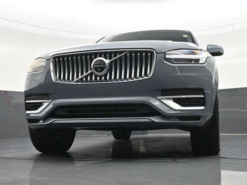 Used 2022 Volvo XC90 T8 Inscription w/ Advanced Package AWD/4WD image 32