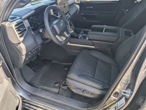 Used 2025 Toyota Tundra Limited image 9