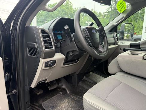 Used 2018 Ford F250 XL w/ Power Equipment Group AWD/4WD image 27