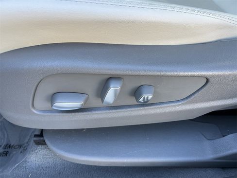 Used 2020 Cadillac XT5 Premium Luxury image 22