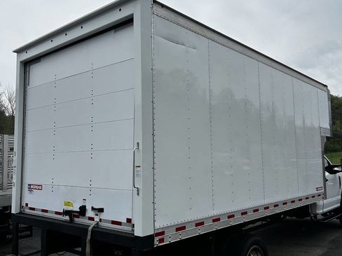 Used 2020 Ford F550 2WD Regular Cab Super Duty image 13