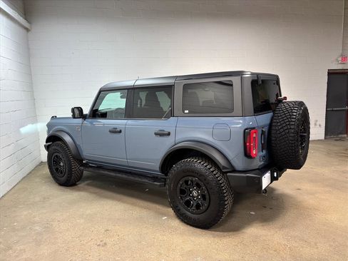 Used 2023 Ford Bronco Wildtrak image 10