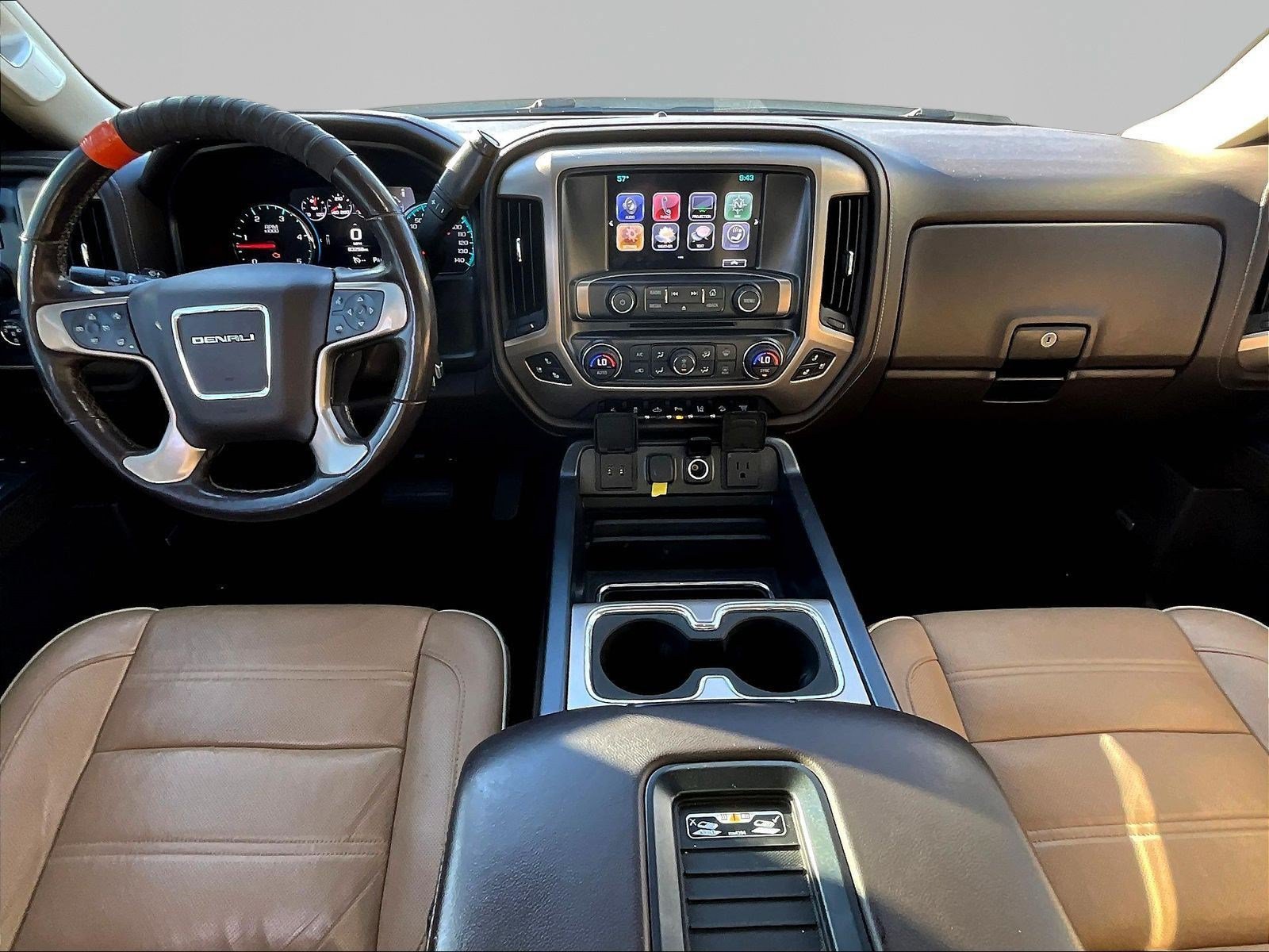 Used 2017 GMC Sierra 2500 Denali w/ Duramax Plus Package AWD/4WD image 8