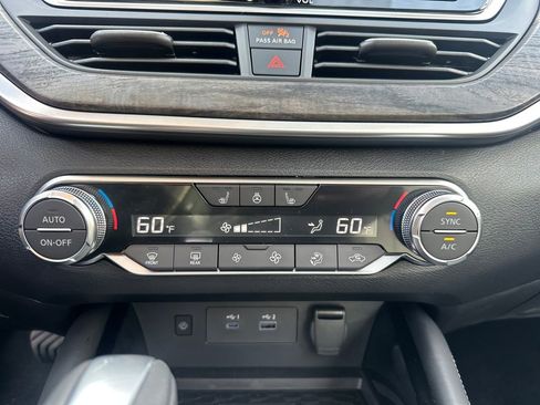 Used 2021 Nissan Frontier SV image 19