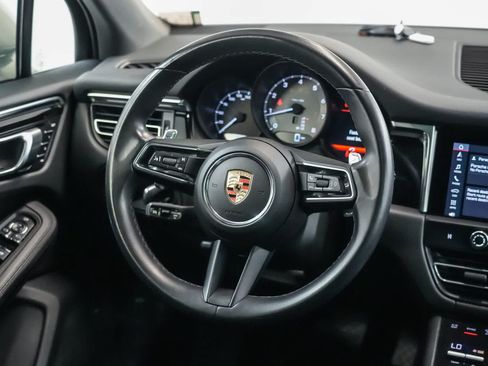 Certified 2024 Porsche Macan S AWD/4WD image 19