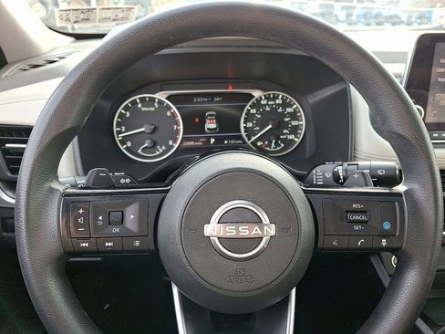Used 2023 Nissan Rogue SV image 20
