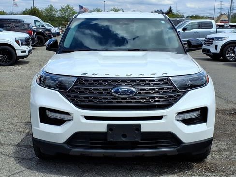 Certified 2023 Ford Explorer XLT w/ Equipment Group 202A AWD/4WD image 8