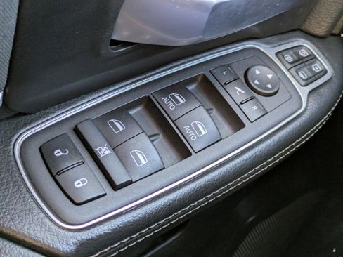 Used 2024 RAM 3500 Big Horn image 26