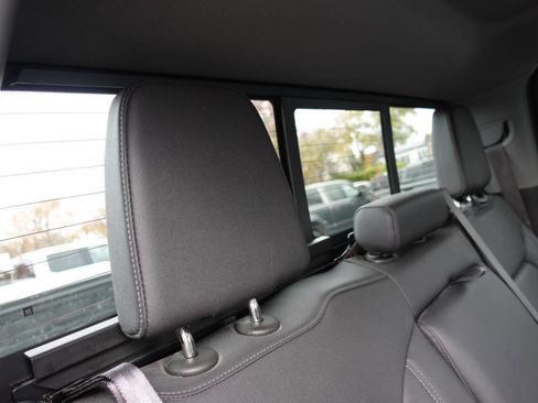 Used 2024 Chevrolet Silverado 2500 LT w/ All Star Edition image 35