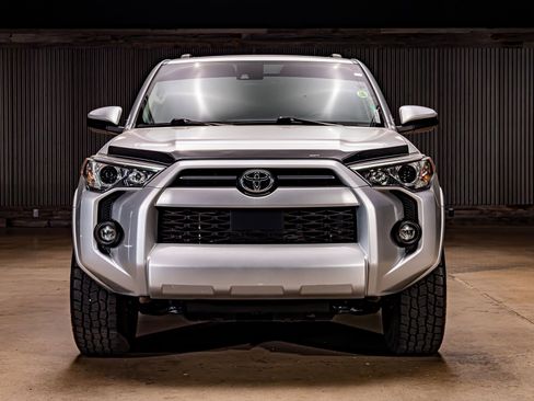 Used 2022 Toyota 4Runner SR5 image 2