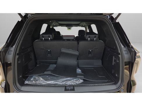 New 2026 Chevrolet Traverse RS image 14