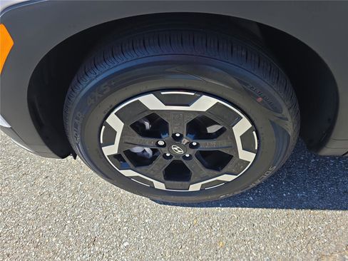 Used 2025 Hyundai Santa Fe SE image 12