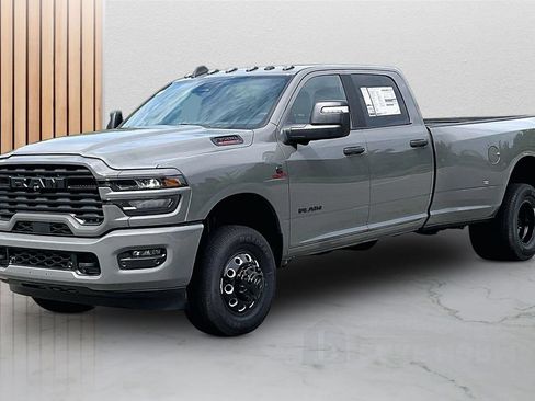 New 2026 RAM 3500 Big Horn AWD/4WD image 4