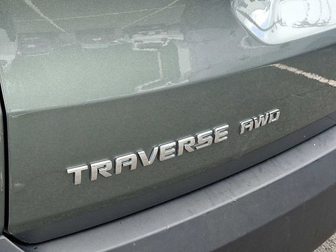 Used 2023 Chevrolet Traverse LT AWD/4WD image 30