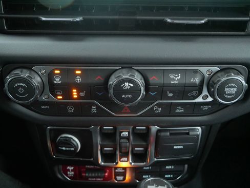 New 2026 Jeep Compass Trailhawk image 18