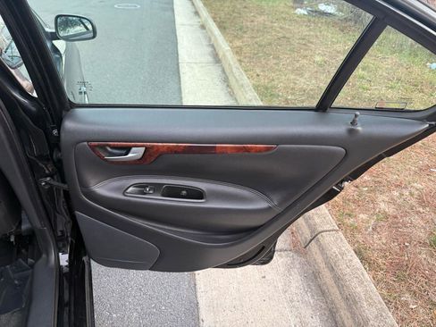 Used 2005 Volvo S60 2.5T image 27