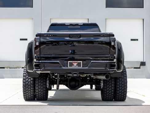 Used 2026 Chevrolet Silverado 3500 High Country w/ High Country Premium Package AWD/4WD image 17