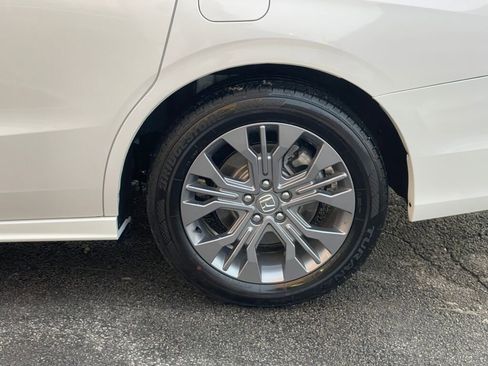 Certified 2025 Honda Odyssey Touring image 34