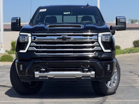 New 2026 Chevrolet Silverado 2500 High Country w/ High Country Premium Package AWD/4WD image 2