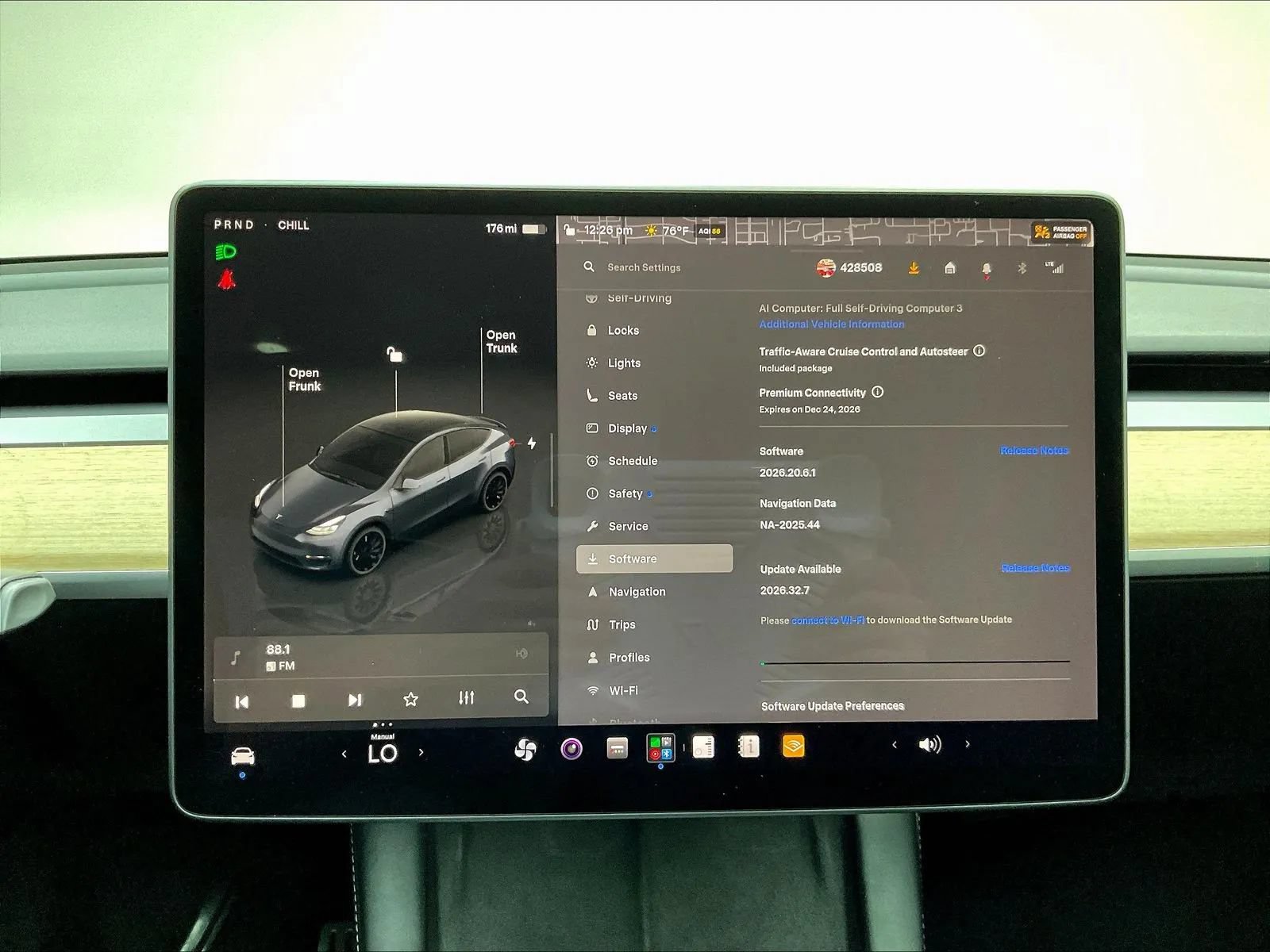 Used 2023 Tesla Model Y Long Range AWD/4WD image 26