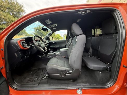 Used 2016 Toyota Tacoma TRD Off-Road w/ Towing Package AWD/4WD image 15