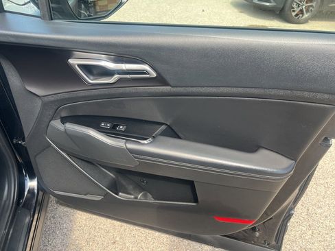 Used 2023 Kia Sportage EX image 22