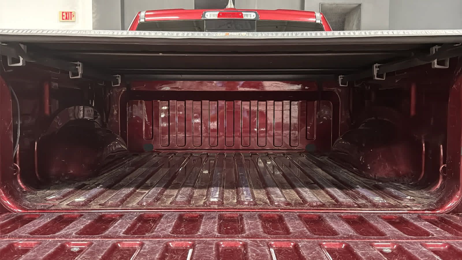 Used 2019 RAM 1500 Laramie AWD/4WD image 30