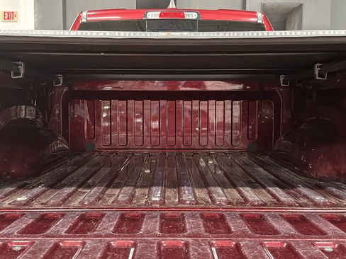 Used 2019 RAM 1500 Laramie AWD/4WD image 30