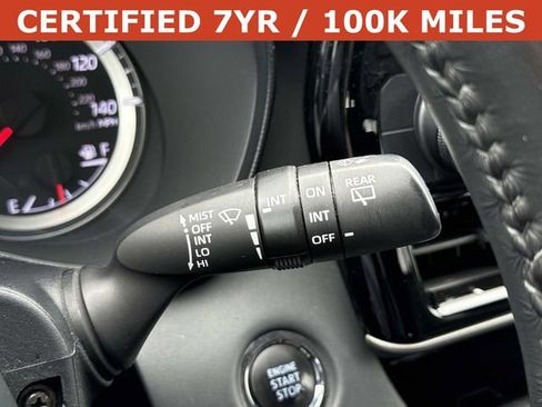 Used 2022 Toyota Highlander LE AWD/4WD image 25