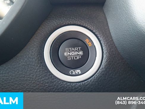 Used 2025 RAM 1500 Laramie image 12